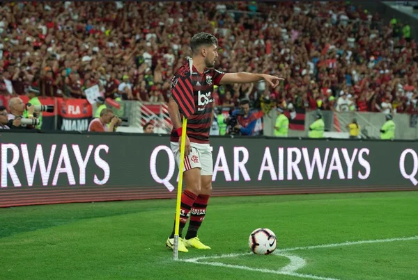 Convocado pelo Uruguai, Arrascaeta desfalca o Flamengo em 2 jogos