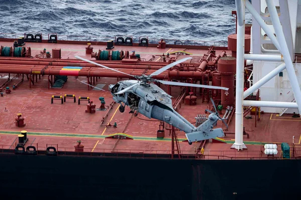 Navio petroleiro ligado à Venezuela interceptado pelos EUA