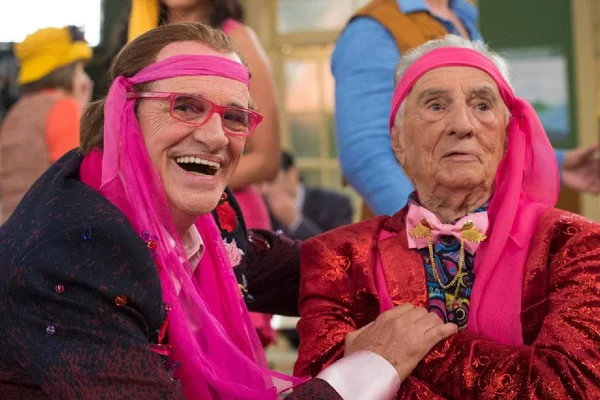 Aos 100 anos, Seu Peru encanta em Escolinha do Professor Raimundo