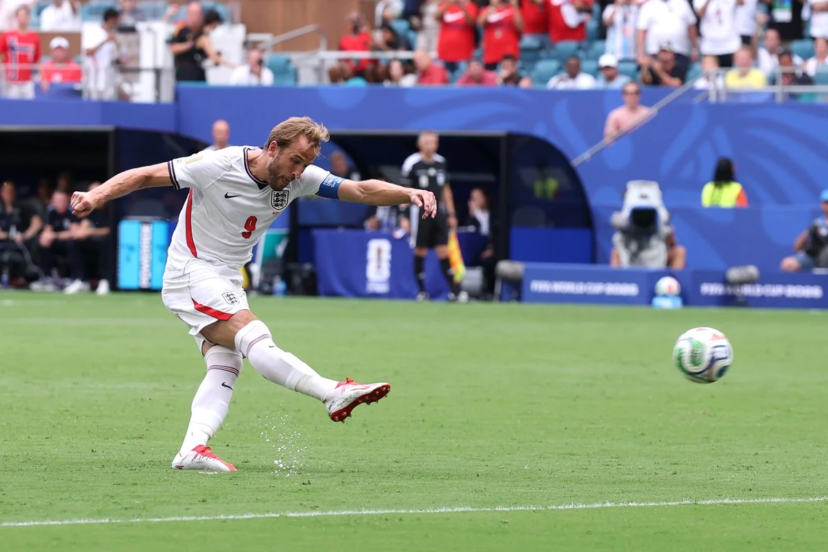 Bellingham faz dois e Inglaterra garante vaga na semifinal da Copa - imagem 4 Bellingham faz dois e Inglaterra garante vaga na semifinal da Copa - imagem 4