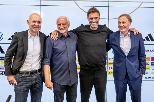 Klopp sobre assumir Alemanha: “Se mexer com minha família, vou embora”