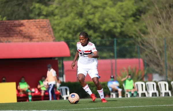 Formiga marca e quebra recorde pelo São Paulo no retorno ao futebol brasileiro