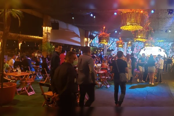 Aglomeração em evento