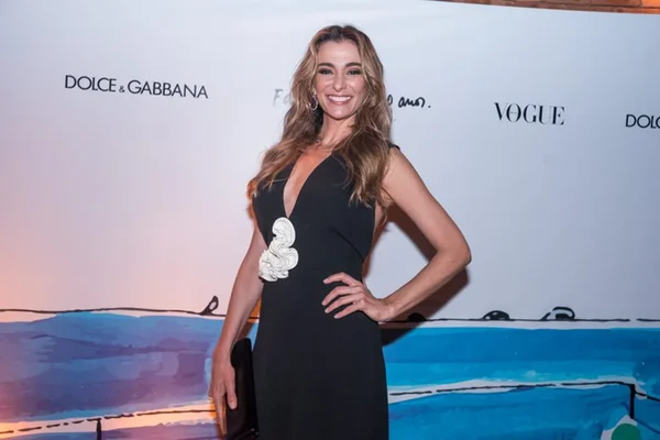 Aos 50 anos, Mônica Martelli dá nova chance ao amor