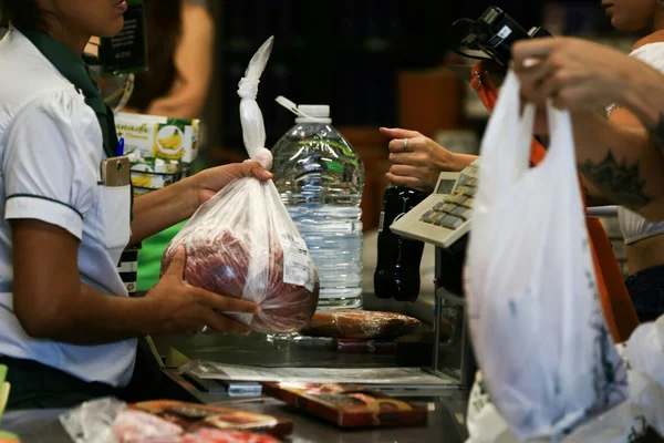 Merenda da rede pública vai ser investigada pela Vigilância Sanitária