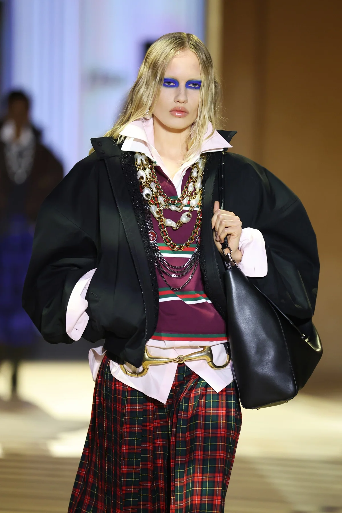Sobreposições na passarela da Gucci Sobreposições na passarela da Gucci