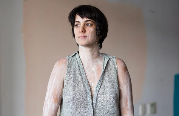 Conheça Raquel Nava, artista da exposição Constelações Contemporâneas