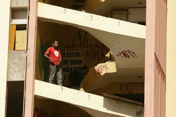 Líderes de invasão ao Torre Palace ficarão presos até o julgamento
