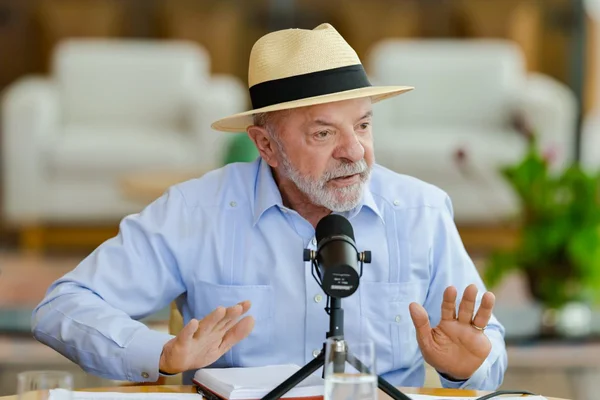 Lula mira combate a crime sexual e IA e sancionará PL de Osmar Terra - destaque galeria Lula mira combate a crime sexual e IA e sancionará PL de Osmar Terra - destaque galeria