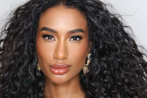 Milla Vieira sofreu ataques desde sua coroação como Miss São Paulo, em julho. TJ-SP determinou a derrubada dos comentários racistas - Metrópoles