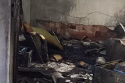 Cachorro da família não resistiu ao incêndio e foi encontrado morto dentro da casa