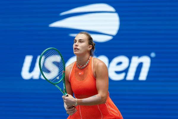 Sabalenka é multada em R$ 38 mil após quebrar raquete na final do US Open - destaque galeria
