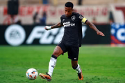 Meia esteve no Botafogo na última temporada, quando conquistou a Libertadores e Brasileirão.
