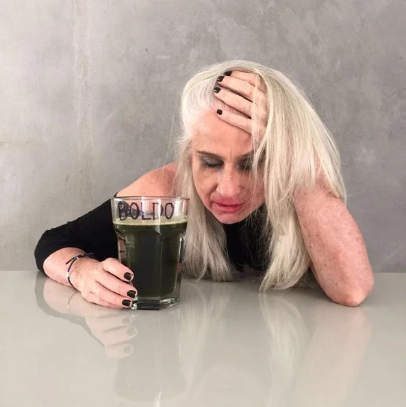 Vera Holtz volta a causar com foto polêmica. Relembre outras imagens - destaque galeria Vera Holtz volta a causar com foto polêmica. Relembre outras imagens - destaque galeria