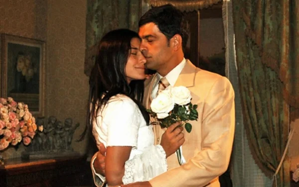 Rafael (Eduardo Moscovis) e Serena (Priscila Fantin) em Alma Gêmea