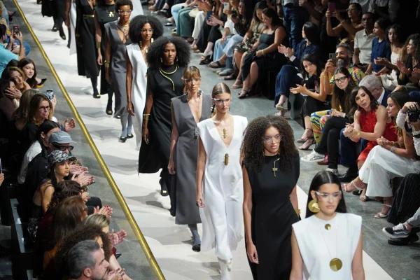 thais-fread-matt-ferreira-metropoles-catwalk