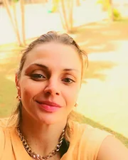 Vítima teria sido agredida a pauladas antes de ser esquartejada Vítima teria sido agredida a pauladas antes de ser esquartejada