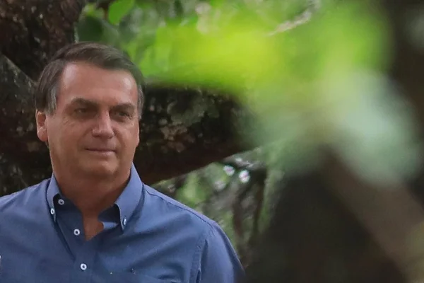 Em meio à crise de Manaus, Bolsonaro vai a clube para festa infantil