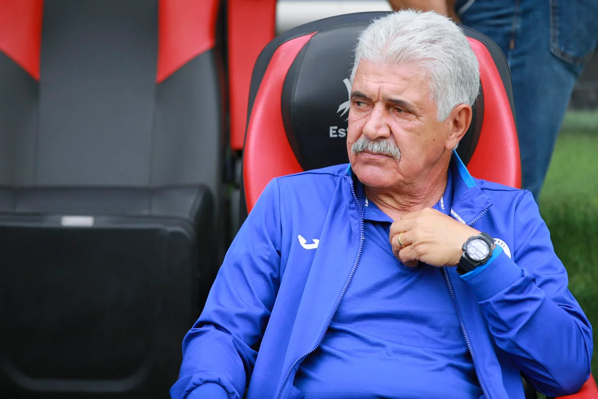 Brasileiro que comandou o México detona Carlo Ancelotti e CB
