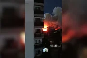 Incêndio de grandes proporções atinge galpão na Lapa, zona oeste de São Paulo Incêndio de grandes proporções atinge galpão na Lapa, zona oeste de São Paulo