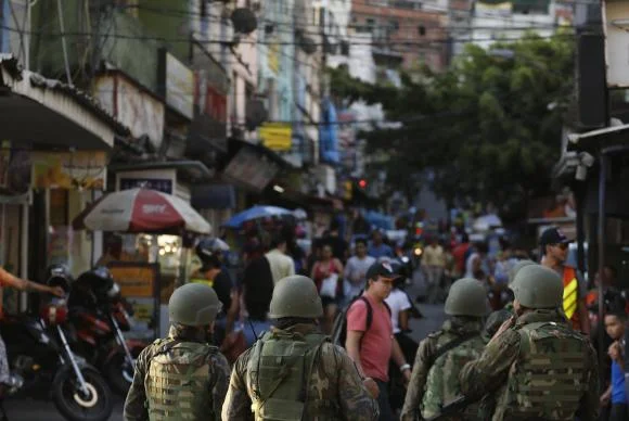 Rio: 16 mortos em 24 dias de operação na Rocinha e outras favelas