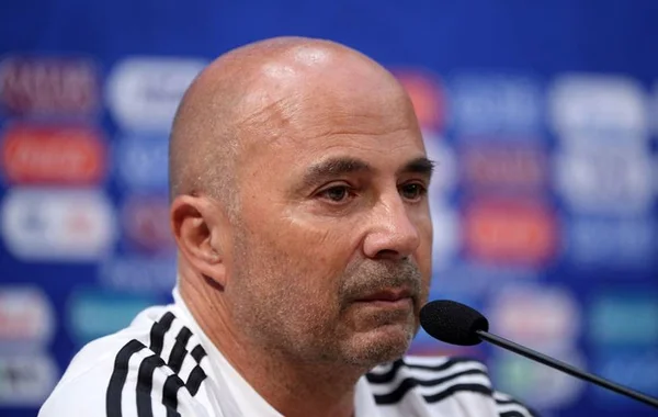 Após revolta dos jogadores, Argentina decide manter o técnico Sampaoli
