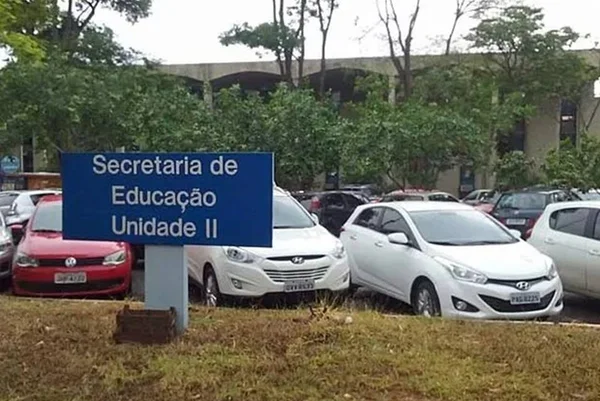 Secretaria de Educação gastou R$ 5 mi exclusivos de escolas do DF em reforma de prédio