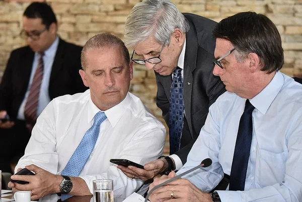 Ministros anunciam medidas sobre o setor caminhoneiro nesta terça (16)