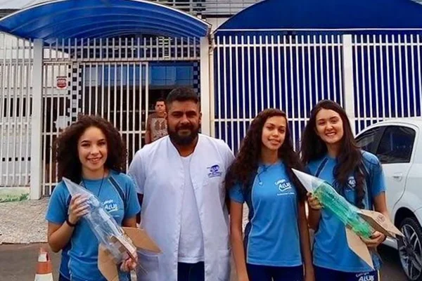 Alunos do DF participam de Mostra de Foguetes no Rio de Janeiro