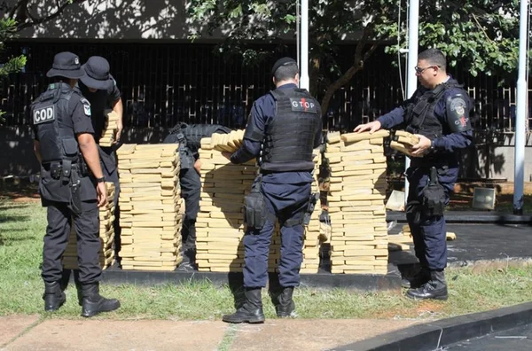 PF apreende mais de 500kg de maconha que seriam trazidos para o DF