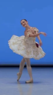 Bailarina brasileira ganha prêmio na “Copa do Mundo de balé”, na Suíça - imagem 3 Bailarina brasileira ganha prêmio na “Copa do Mundo de balé”, na Suíça - imagem 3