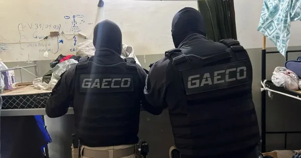Imagem colorida de agentes da Gaeco MP-BA - Metrópoles