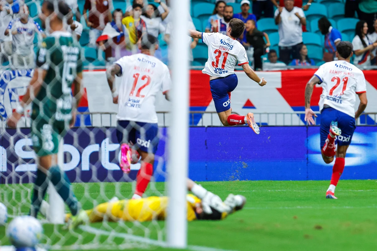 Bahia vence Chapecoense por 2 x 0 em partida atrasada do Brasileirão - imagem 1 Bahia vence Chapecoense por 2 x 0 em partida atrasada do Brasileirão - imagem 1