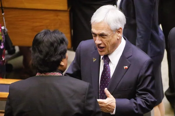 Presidente chileno promete vistos a militares desertores da Venezuela