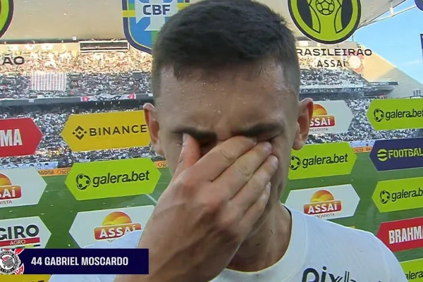 moscardo corinthians chora com convocação no intervalo de jogo contra palmeiras