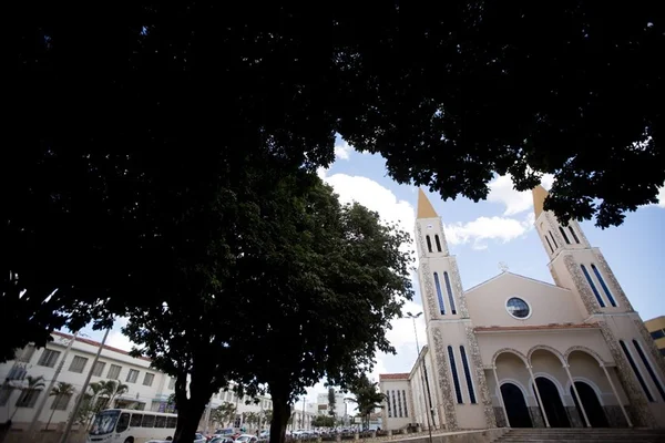 Bispo de Formosa inflacionou taxas de casamentos realizados na Igreja