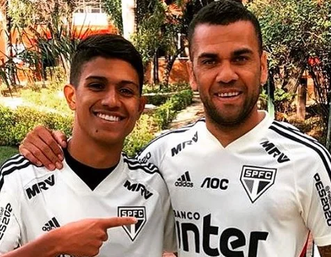 Quem é Gustavo Maia, jovem atacante de Brasília contratado pelo Barcelona - destaque galeria Quem é Gustavo Maia, jovem atacante de Brasília contratado pelo Barcelona - destaque galeria