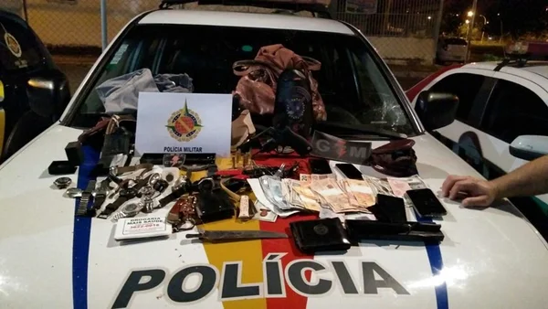 PM prende dupla suspeita de manter família refém em assalto no Lago Sul