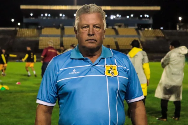 Roberto Cavalo é o novo treinador do Brasiliense