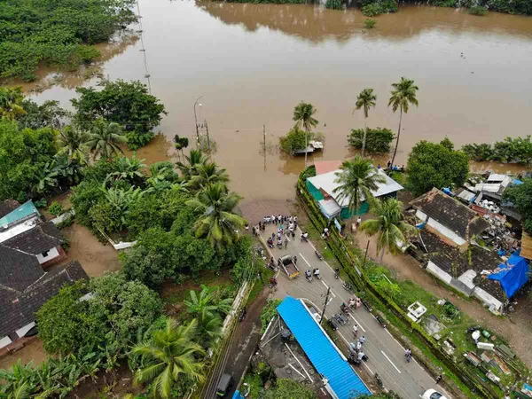 Enchente em Kerala, sul da Índia