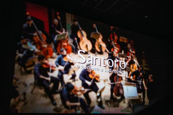 Pré-estreia do filme sobre maestro Claudio Santoro emociona convidados