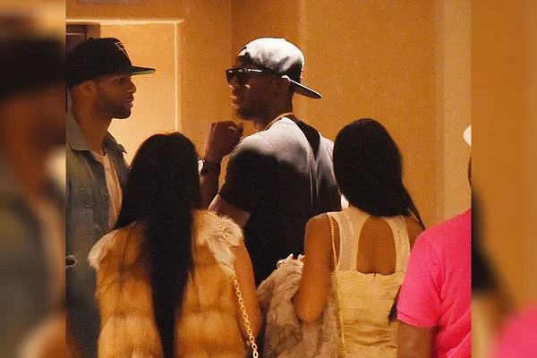 Usain Bolt leva duas mulheres para quarto de hotel em Londres