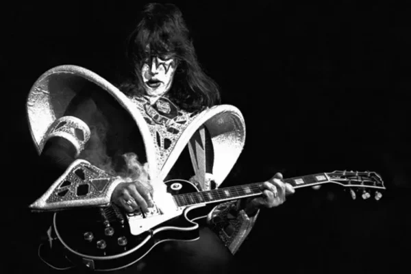 Ace Frehley, guitarrista fundador do Kiss