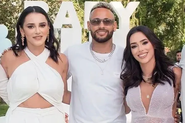 Foto colorida de Telma Fonseca, Neymar e Bruna Biancardi - Metrópoles