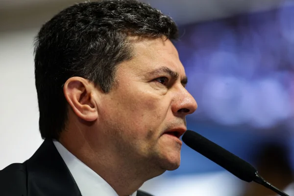 Senador Sergio Moro União-PR durante audiência com o Ministro da Previdência Social, Wolney Queiroz, durante depoimento no Senado sobre o escândalo do INSS - Metrópoles