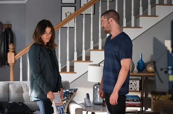 Karla Souza em cena Karla Souza em cena