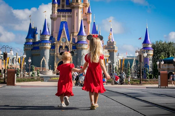 Pacote de 7 dias com aéreo e hotel para Orlando e Miami sai por R$ 2.509