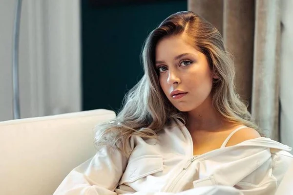 Sara Carreira