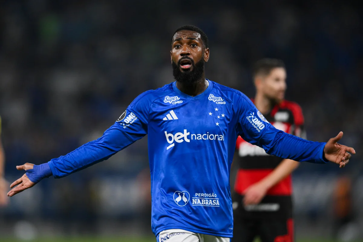 Gerson vira alvo de críticas após derrota do Cruzeiro para o Bragantino