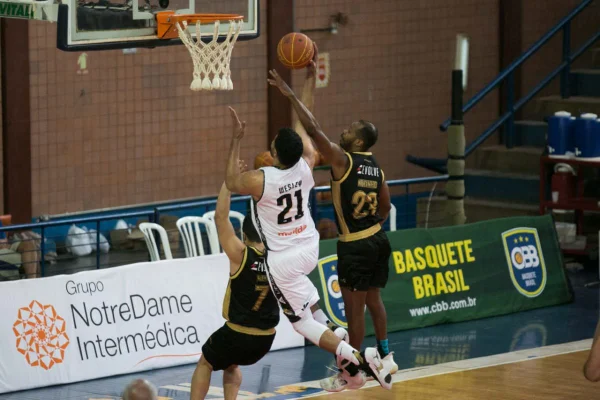 NBB: Mogi faz bom último quarto e vence BRB/Brasília por 97 x 77